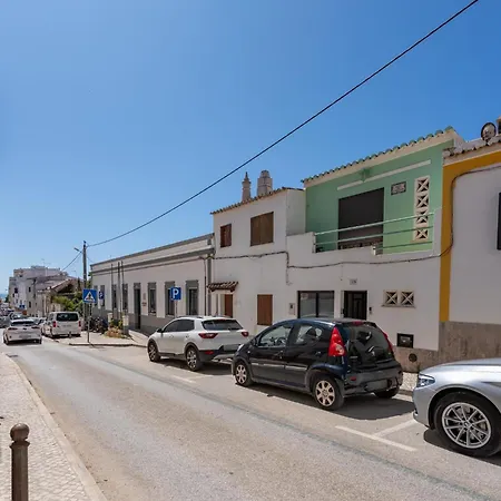 Appartamento Traditional House By The #1979 *